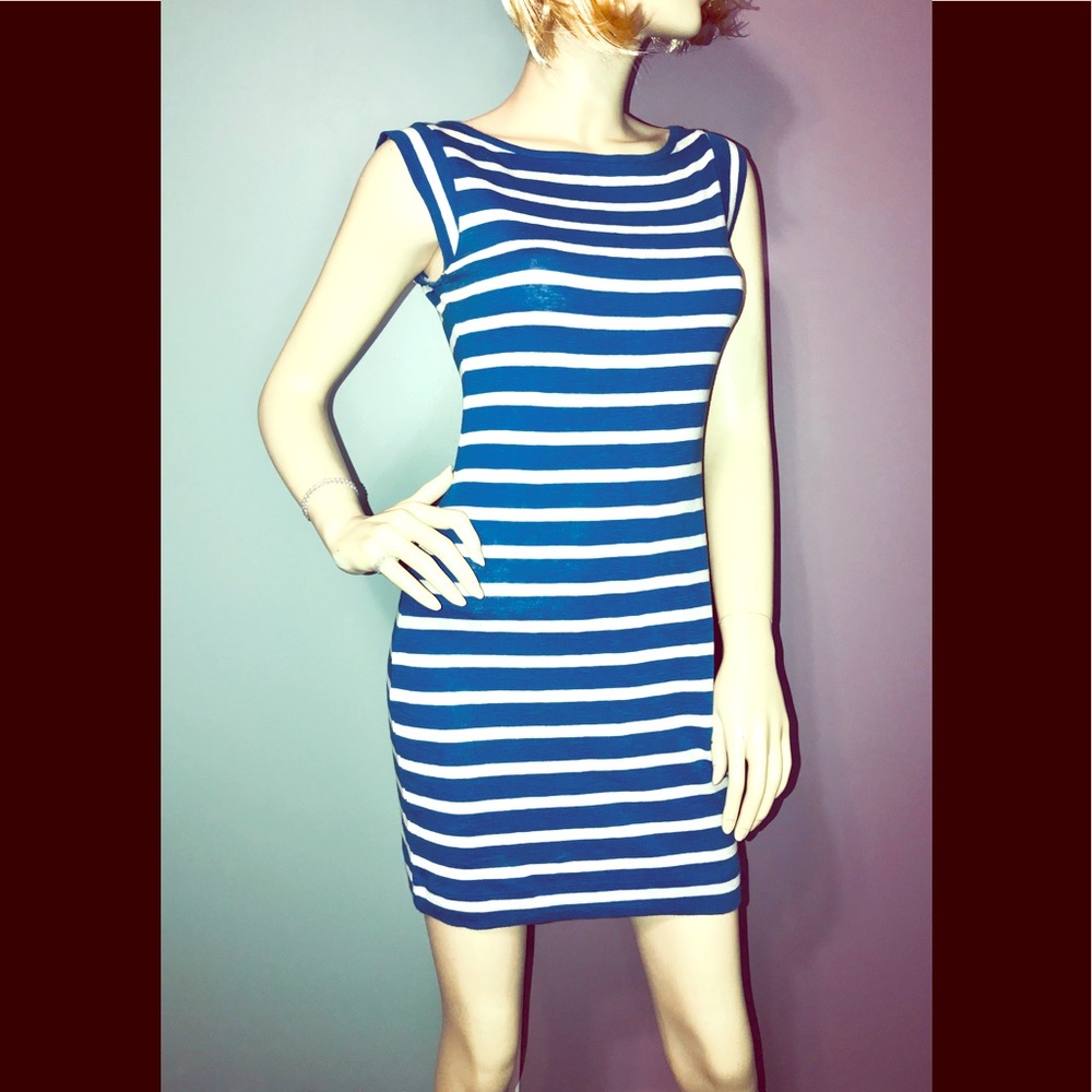F.C.U.K. • French inspired Cotton Shift / (2) EUC